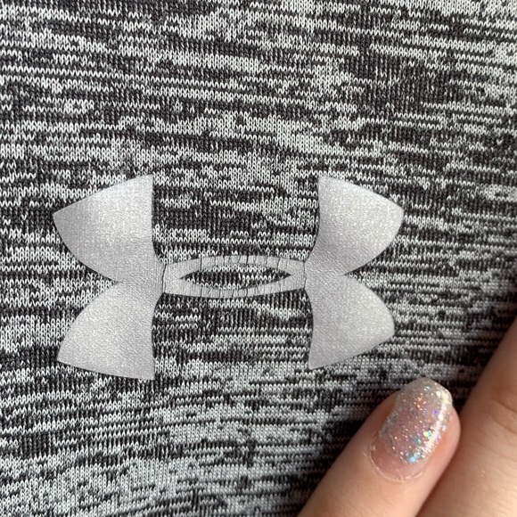 Under Armour Heathered Gray Heatgear Short Sleeve Shirt - Picture 4 of 6